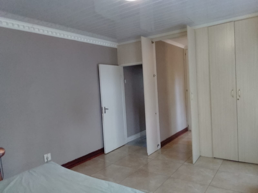 To Let 4 Bedroom Property for Rent in Safari Gardens North West